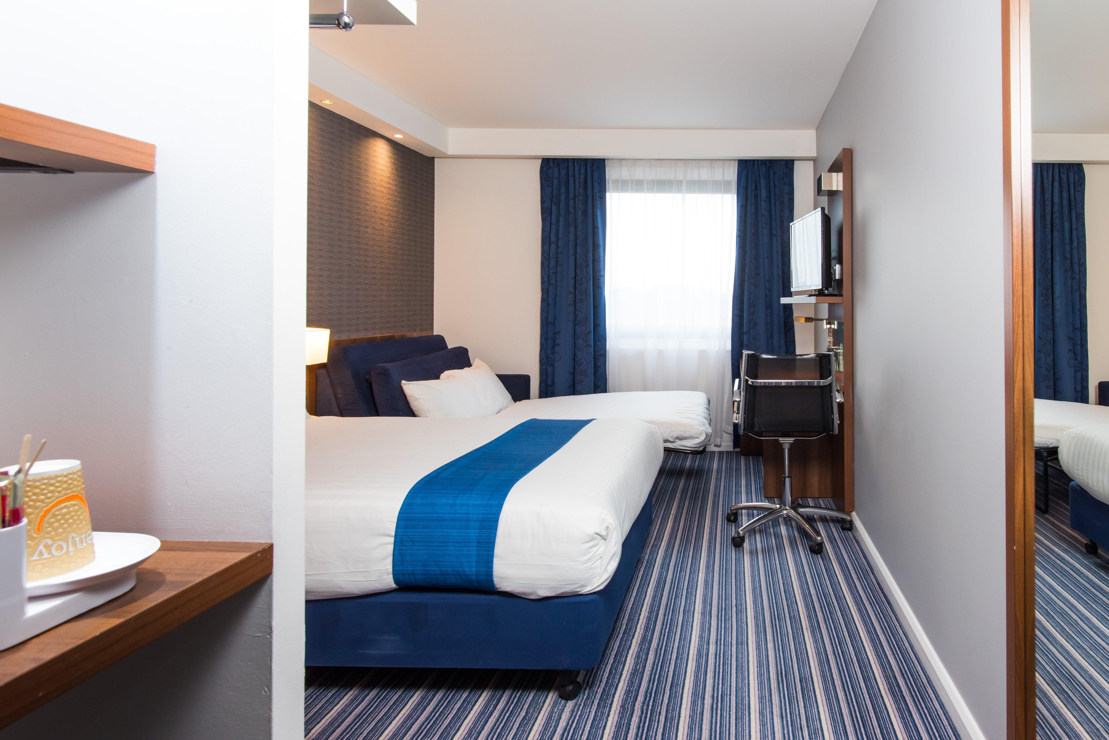 Holiday Inn Express Tamworth By Ihg Exterior foto